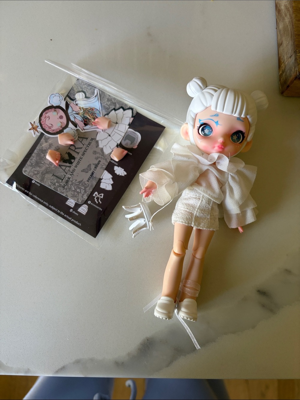 Laura Black and White Spectrum BJD Series - Dreamy Crown 1/12 Ball Jointed Doll